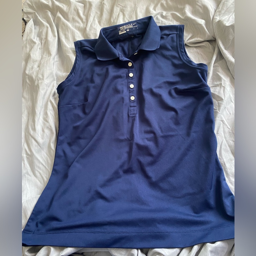 Nike golf size large. EUC.